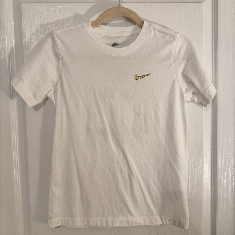 Women’s Nike Sportswear Space T-Shirt (Glow In The Dark) Size Medium